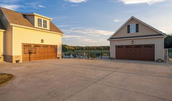 1701 Shady Creek Rd, Ayden, NC 28513