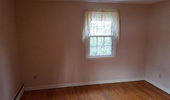36 Woodcrest Dr, Bristol, CT 06010