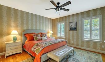 49 Walley St, Bristol, RI 02809