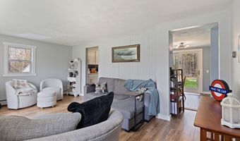 569 Benton Rd, Albion, ME 04910