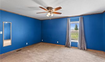 15038 Fairmount Rd, Basehor, KS 66007