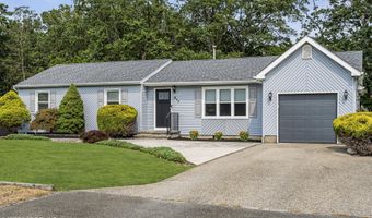317 Trenton Ave N, Bayville, NJ 08721