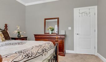 1711 River Pointe Dr, Albany, GA 31707