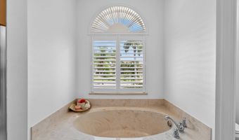 924 Bunker View Dr, Apollo Beach, FL 33572