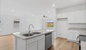 8056 Chesapeake Trl, Bauxite, AR 72011