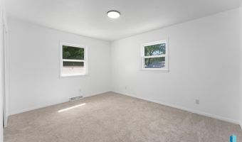 409 S 8th Ave, Brandon, SD 57005