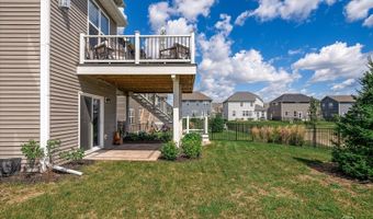 441 Alpine Dr, Algonquin, IL 60102