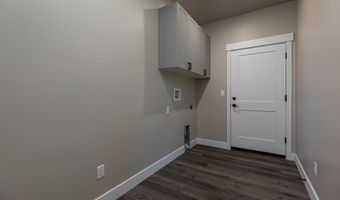 1140 S Independence Way, Big Water, UT 84741