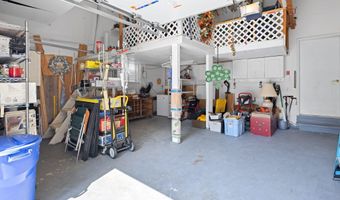 2 Woodlake Ct, Barnegat, NJ 08005