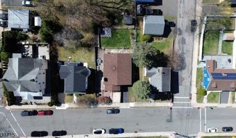 58 William St, Andover, NJ 07801