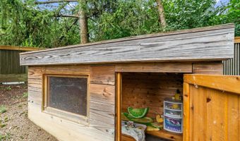 3735 Tremont Ln, Ann Arbor, MI 48105