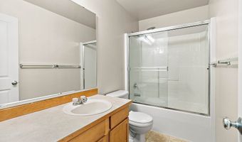 935 67th St SE, Auburn, WA 98092