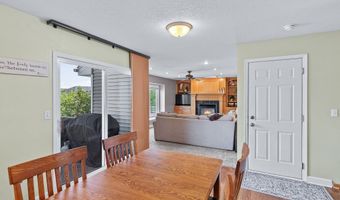1629 Ashwood Dr, Altoona, IA 50009