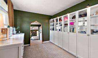 704 Groveland Cir, Ann Arbor, MI 48108