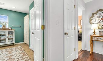 176 Jule St, Apalachicola, FL 32320