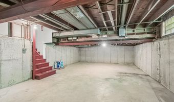 3051 N Huntington Dr, Arlington Heights, IL 60004