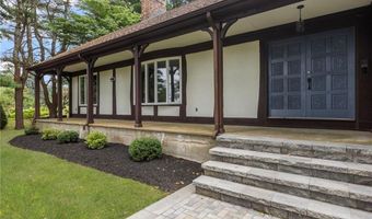 10 Abbott Valley View Dr, Cumberland, RI 02864