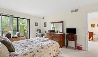 650 E Greenwich Ave 2-103, West Warwick, RI 02893
