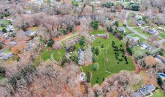 911 Middletown Lincroft Rd, Middletown, NJ 07748