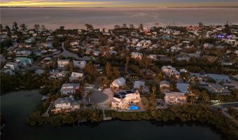 313 HAMMOCK Cir, Anna Maria, FL 34216