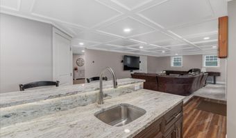 74 Settlers Ct, Bedford, NH 03110