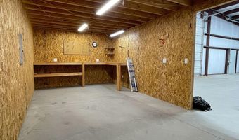 825 E Cannonball Dr, Big Water, UT 84741