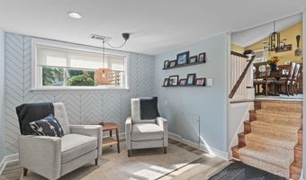 720 OAK TERRACE Dr, Ambler, PA 19002