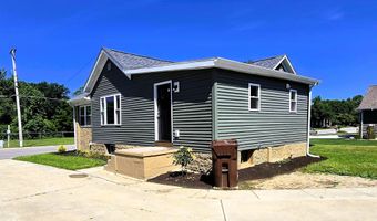 1014 Eckart Ave, Auburn, IN 46706