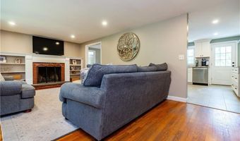 185 Brookhaven Rd, North Kingstown, RI 02852