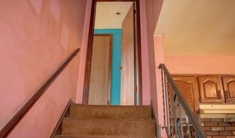 11 Melissa Ct, Albany, NY 12205