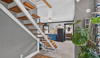 48 6th St, Bangor, ME 04401