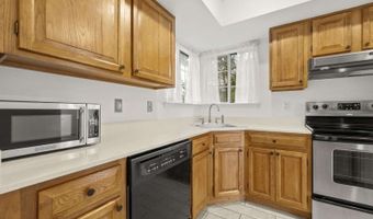 58 Tansy Ct, Bedminster, NJ 07921