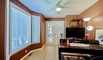 8 Pilgrim Rd, Ashland, MA 01721