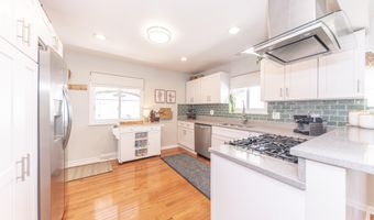 2041 Norfolk Ave, Ann Arbor, MI 48103