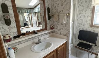 22 Shady Ln, Arundel, ME 04046
