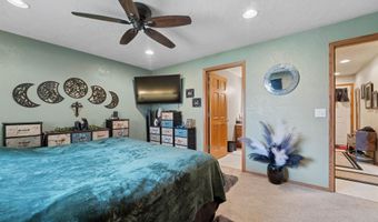 1670 W ROSELAWN Dr, Appleton, WI 54914