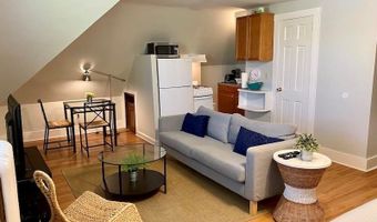 96 Rhode Island Ave 6, Newport, RI 02840