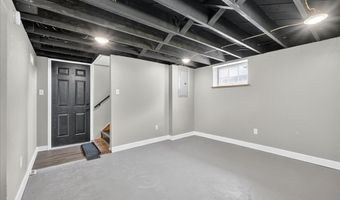 8025 McGee St, Affton, MO 63123