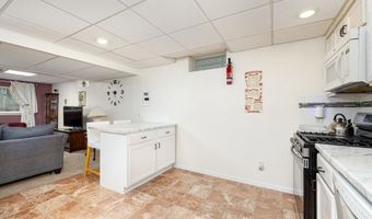 3339 Elsinore Ct, Ann Arbor, MI 48105