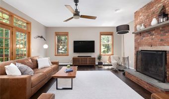 4 Stonecarry Way, East Greenwich, RI 02818