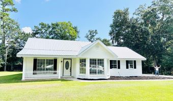 517 Commagere Blvd, Bay St. Louis, MS 39520