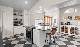 62 Hooksett Rd, Auburn, NH 03032