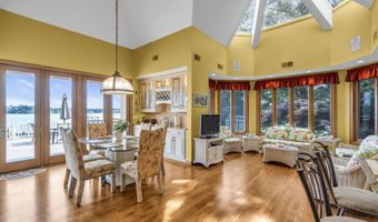 99 Holly Ln, Bayville, NJ 08721