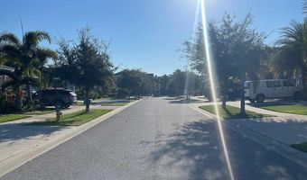 5226 Admiral Pointe Dr, Apollo Beach, FL 33572