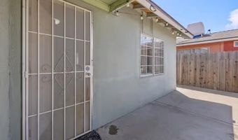 11428 Redwood St, Armona, CA 93202