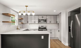 8255 MERTZTOWN Rd, Alburtis, PA 18011