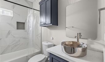 1233 Country Club Dr 1, Alamo, TX 78516