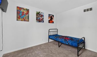 16913 Juniper Dr, Basehor, KS 66007