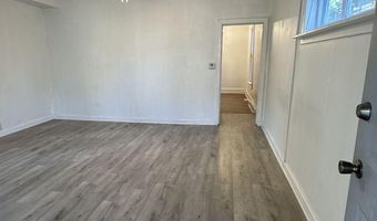 11 Walker St, Athens, OH 45701