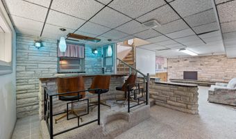 1002 Carroll Ave, Ames, IA 50010